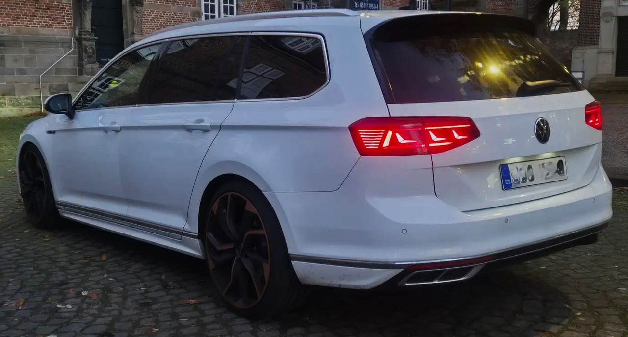 Volkswagen Passat 4-motion R line 9x20 Zoll - Voiture break: photos 4 Volkswagen Passat 4-motion R line 9x20 Zoll - Voiture break: photos 4