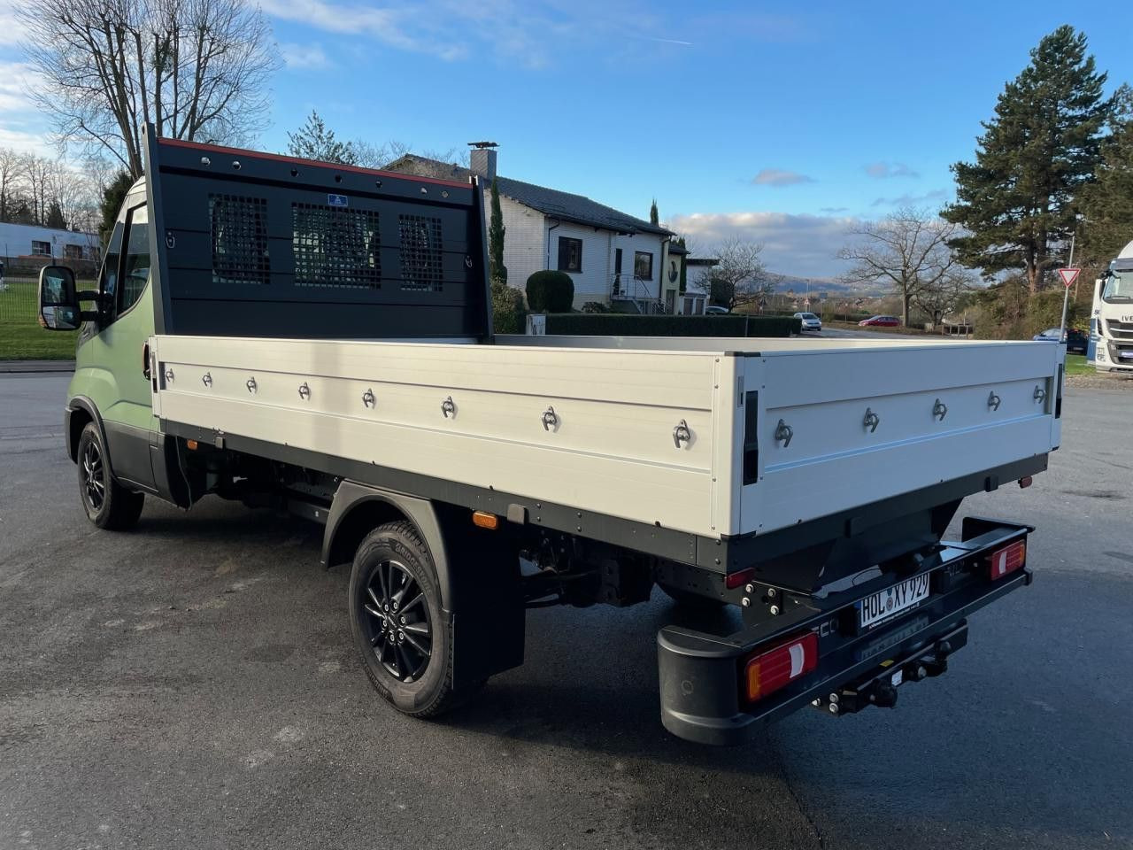 Iveco Daily 35S14A8 Euro6 Klima AHK Navi ZV Iveco Daily 35S14A8 Euro6 Klima AHK Navi ZV - Utilitaire plateau: photos 5 Iveco Daily 35S14A8 Euro6 Klima AHK Navi ZV Iveco Daily 35S14A8 Euro6 Klima AHK Navi ZV - Utilitaire plateau: photos 5