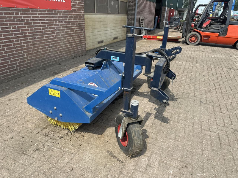 Bezem - Gebruikt - Brosse: photos 3 Bezem - Gebruikt - Brosse: photos 3