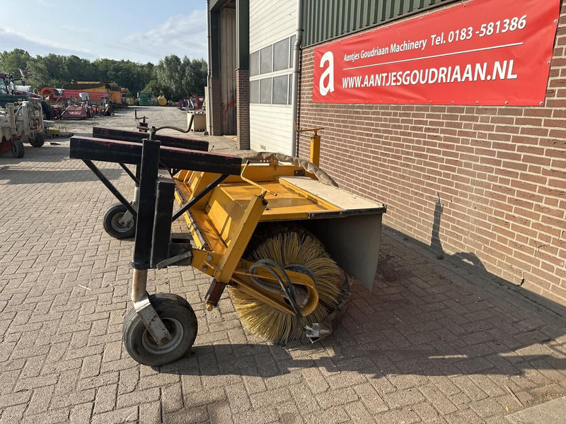 Onbekend Rolbezem - Brosse: photos 2 Onbekend Rolbezem - Brosse: photos 2