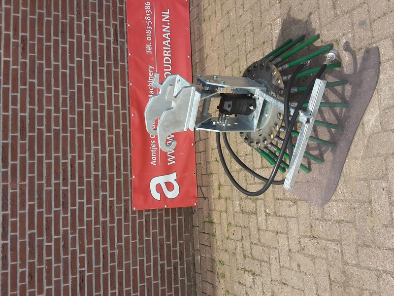 Onkruidborstel - Brosse: photos 4 Onkruidborstel - Brosse: photos 4