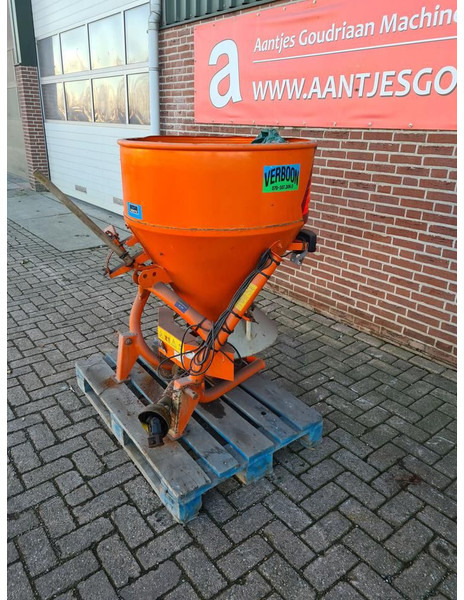 Stoll - Epandeur de sable: photos 2 Stoll - Epandeur de sable: photos 2