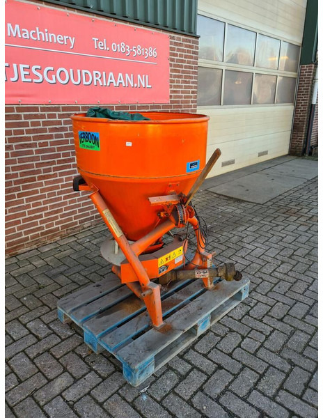 Stoll - Epandeur de sable: photos 3 Stoll - Epandeur de sable: photos 3