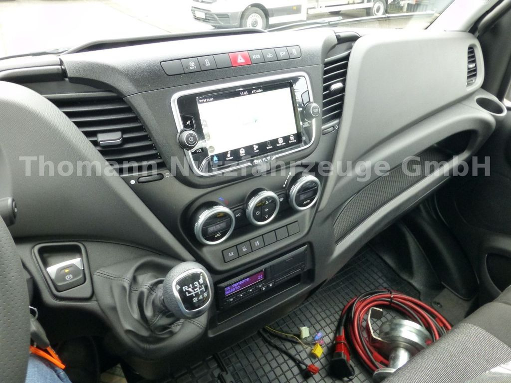 Remorqueuse, Véhicule utilitaire neuf Iveco DAILY 72C18 Schiebeplateu Luftfed Navi: photos 28 Remorqueuse, Véhicule utilitaire neuf Iveco DAILY 72C18 Schiebeplateu Luftfed Navi: photos 28