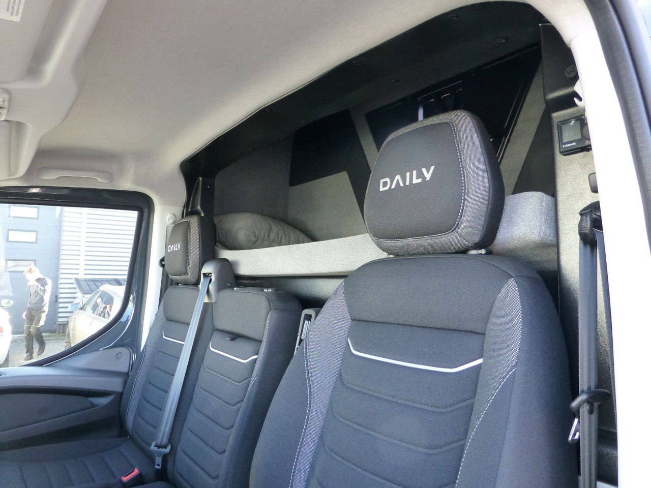Remorqueuse Iveco Daily 35S18 Autotransporter  NAVI Schlafkabine: photos 17