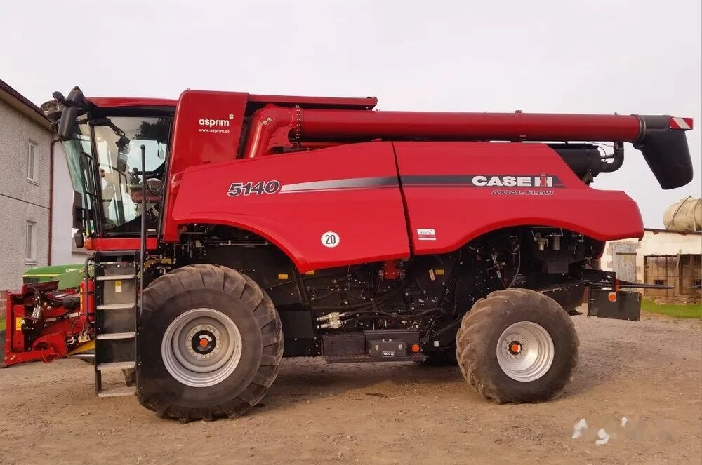 Moissonneuse-batteuse Case IH 5140 Axial Flow