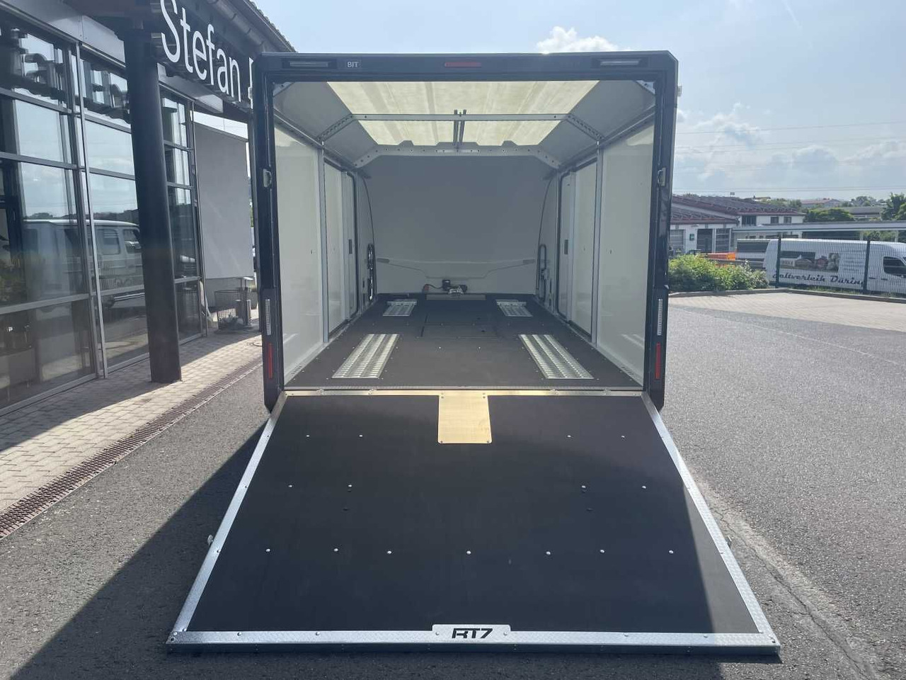 Brian James Race Transporter 7 / 6,16 m 3.500 kg - Remorque porte-voitures: photos 3 Brian James Race Transporter 7 / 6,16 m 3.500 kg - Remorque porte-voitures: photos 3