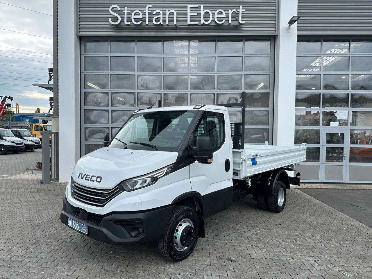 Iveco 70C18H 3-S.-Kipper Meiller *R3.450mm*2xAHK* - Utilitaire benne: photos 1 Iveco 70C18H 3-S.-Kipper Meiller *R3.450mm*2xAHK* - Utilitaire benne: photos 1