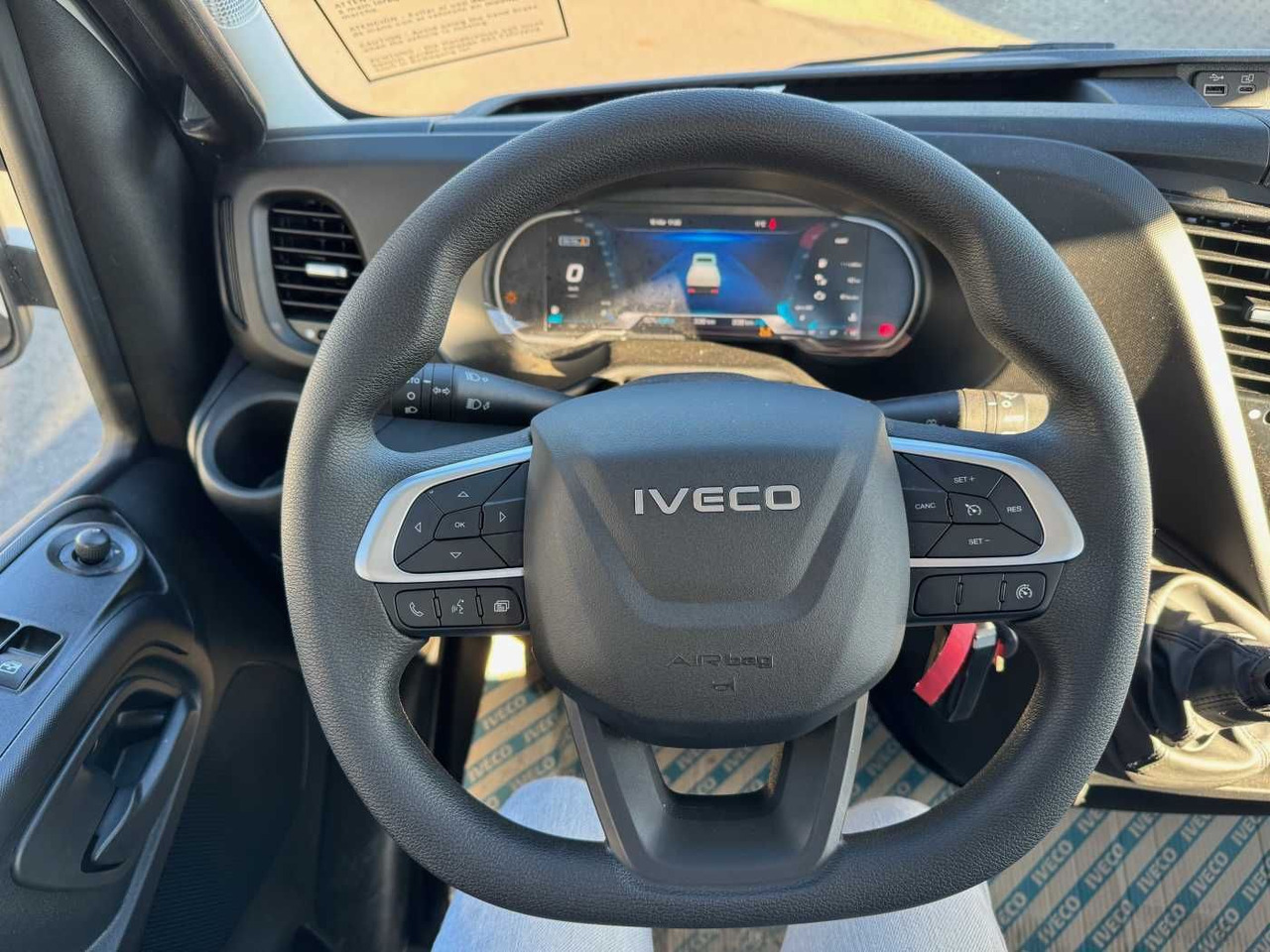 Iveco 70C18H Meiller 3-S.Kipper *2xAHK*Klima* en leasing occasion Iveco 70C18H Meiller 3-S.Kipper *2xAHK*Klima*: photos 13