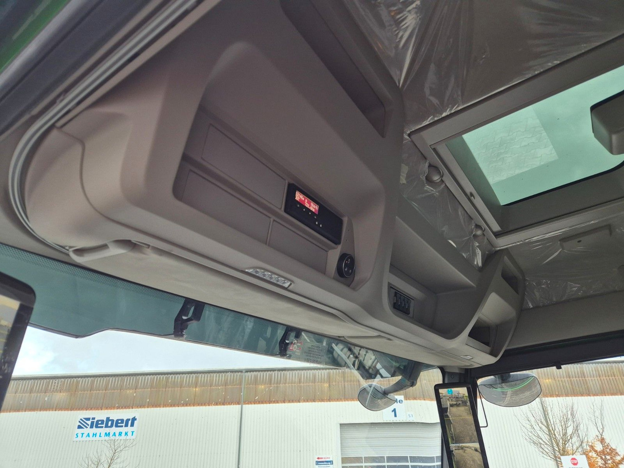 Camion benne Iveco AS300X58Z HR ON+ Meiller Bordmatic AHK Intarder: photos 27 Camion benne Iveco AS300X58Z HR ON+ Meiller Bordmatic AHK Intarder: photos 27