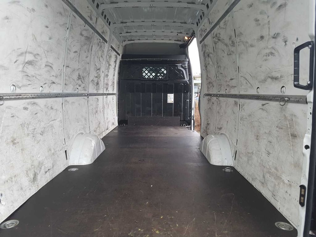 Fourgon utilitaire Iveco Daily 35 S 16 V *Klima*L4.100mm* Iveco Daily 35 S 16 V *Klima*L4.100mm*: photos 6