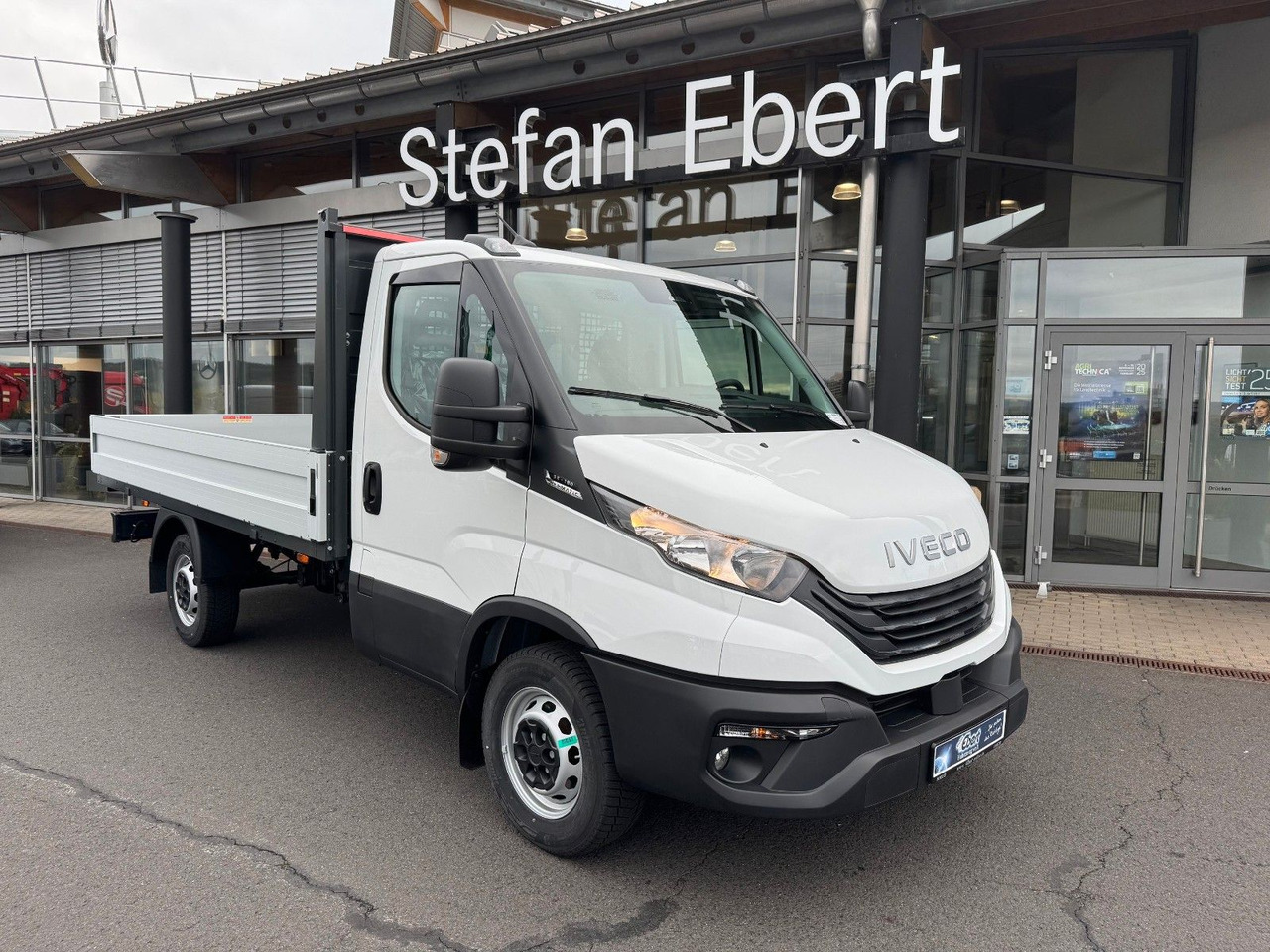 Iveco Daily 35S16 A8 *R3.450mm*Automatik*AHK*Kamera* - Utilitaire plateau: photos 1 Iveco Daily 35S16 A8 *R3.450mm*Automatik*AHK*Kamera* - Utilitaire plateau: photos 1