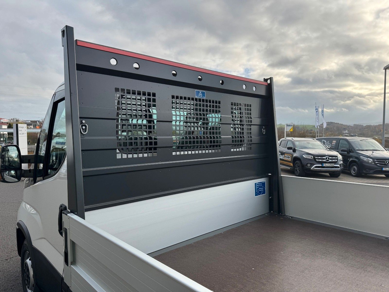 Iveco Daily 35S16 *R.3750mm*Automatik*AHK*Kamera* - Utilitaire plateau: photos 5 Iveco Daily 35S16 *R.3750mm*Automatik*AHK*Kamera* - Utilitaire plateau: photos 5