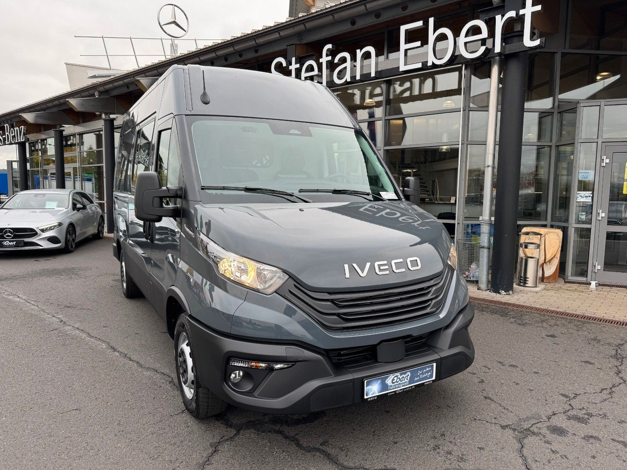 Iveco Daily 35S18HA8 3.0L *R3.520mm*AHK*2xSchiebetür* - Fourgon utilitaire: photos 2 Iveco Daily 35S18HA8 3.0L *R3.520mm*AHK*2xSchiebetür* - Fourgon utilitaire: photos 2