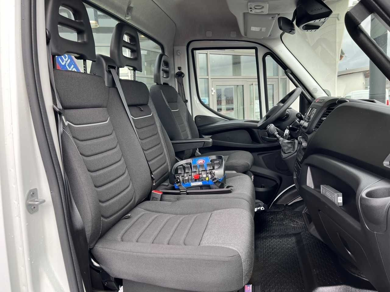 Utilitaire benne Iveco Daily 70C18 *Kipper+Kran*: photos 14