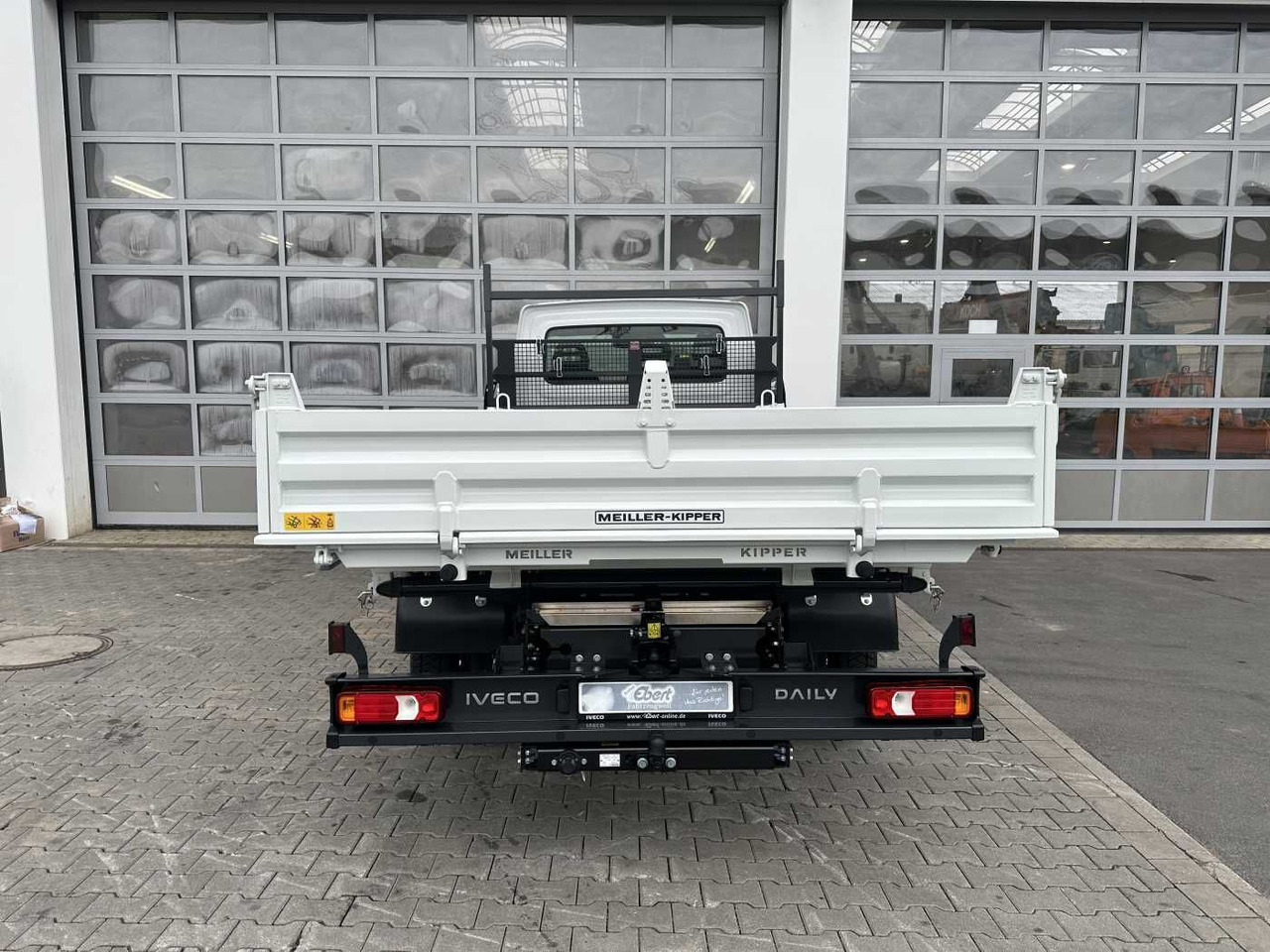Iveco Daily 70C18H 3-S.-Kipper *R3.750mm*2xAHK* 4x - Utilitaire benne: photos 5 Iveco Daily 70C18H 3-S.-Kipper *R3.750mm*2xAHK* 4x - Utilitaire benne: photos 5
