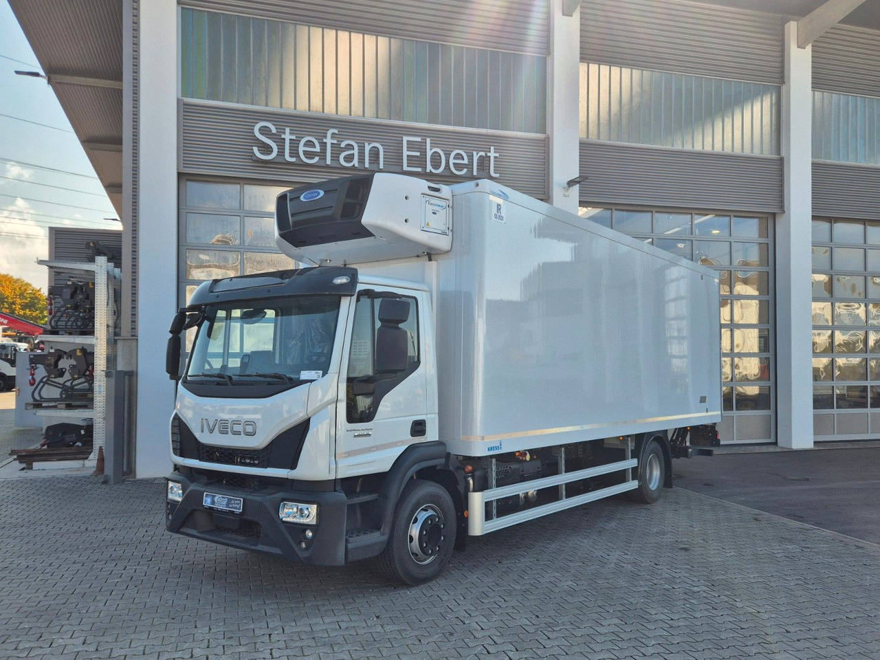 Iveco Eurocargo ML160E28/P Carrier Supra 1250 LBW Tür - Camion frigorifique: photos 1 Iveco Eurocargo ML160E28/P Carrier Supra 1250 LBW Tür - Camion frigorifique: photos 1