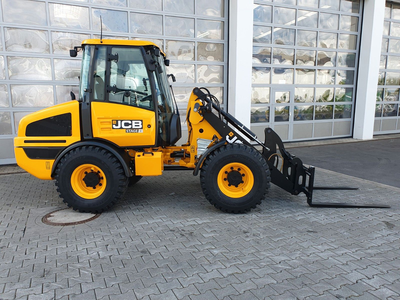JCB 407 SV / Neufahrzeug / Gabel - Chargeuse sur pneus: photos 2 JCB 407 SV / Neufahrzeug / Gabel - Chargeuse sur pneus: photos 2