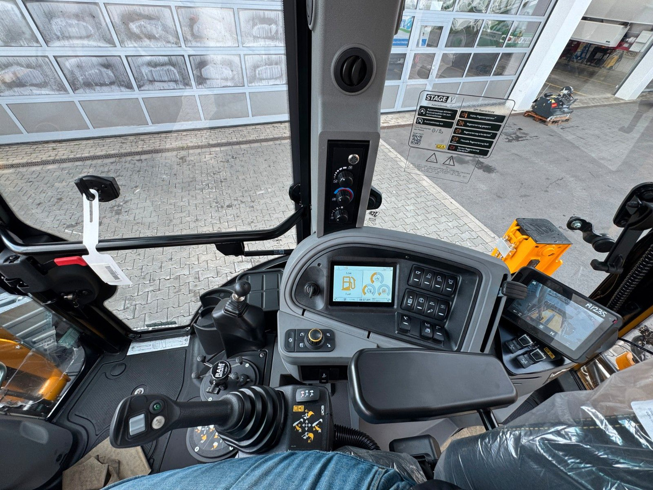 Tractopelle JCB 4CX Pro / Klappschaufel / Dual Drive / Neu: photos 15