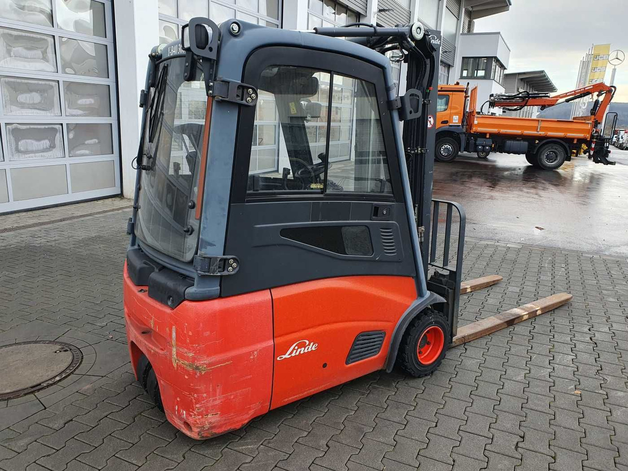 Linde E18 - 01 / Triplex: 4.50m! / SS / nur 5.672h! - Chariot élévateur électrique: photos 4 Linde E18 - 01 / Triplex: 4.50m! / SS / nur 5.672h! - Chariot élévateur électrique: photos 4