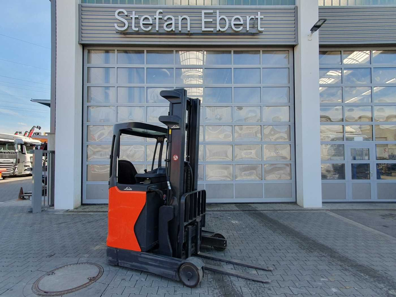 Linde R12B-01 / nur 2.394h! / Hubhöhe: 6m / 2015 - Chariot à mât rétractable: photos 1 Linde R12B-01 / nur 2.394h! / Hubhöhe: 6m / 2015 - Chariot à mât rétractable: photos 1