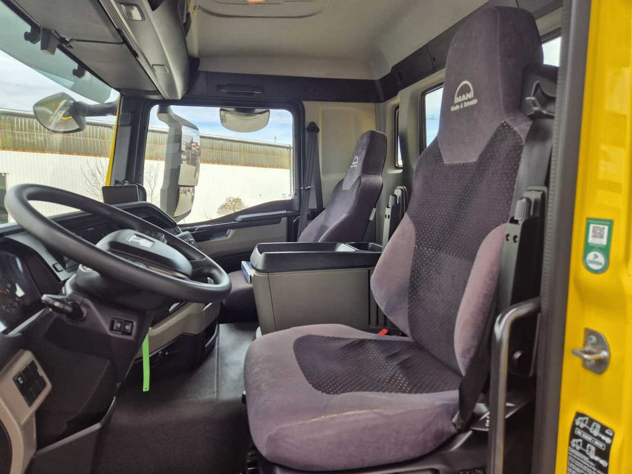 MAN TGS 18.430 4x4 BL Kran HMF 1130K-RCS Funk AHK en leasing occasion MAN TGS 18.430 4x4 BL Kran HMF 1130K-RCS Funk AHK: photos 13