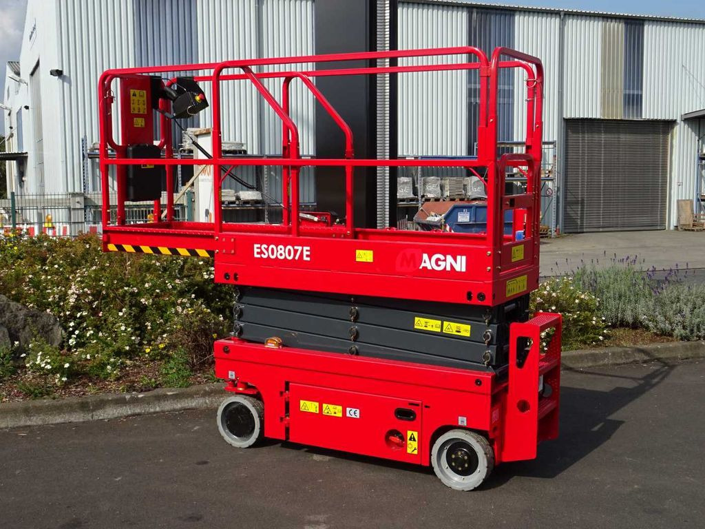 Magni ES0807E Scherenbühne // 7.8m Arbeitshöhe Magni ES0807E Scherenbühne // 7.8m Arbeitshöhe - Nacelle ciseaux: photos 4 Magni ES0807E Scherenbühne // 7.8m Arbeitshöhe Magni ES0807E Scherenbühne // 7.8m Arbeitshöhe - Nacelle ciseaux: photos 4