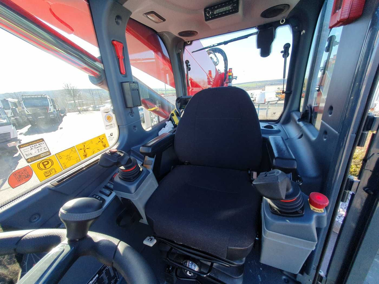 Chariot télescopique neuf Magni RTH 6.30 Roto + Funk + Klima / nur 119h!: photos 11 Chariot télescopique neuf Magni RTH 6.30 Roto + Funk + Klima / nur 119h!: photos 11