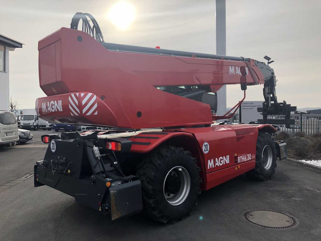 Magni RTH 6.30 SH-M/C Roto + Funk + Klima Magni RTH 6.30 SH-M/C Roto + Funk + Klima - Chariot télescopique: photos 5 Magni RTH 6.30 SH-M/C Roto + Funk + Klima Magni RTH 6.30 SH-M/C Roto + Funk + Klima - Chariot télescopique: photos 5