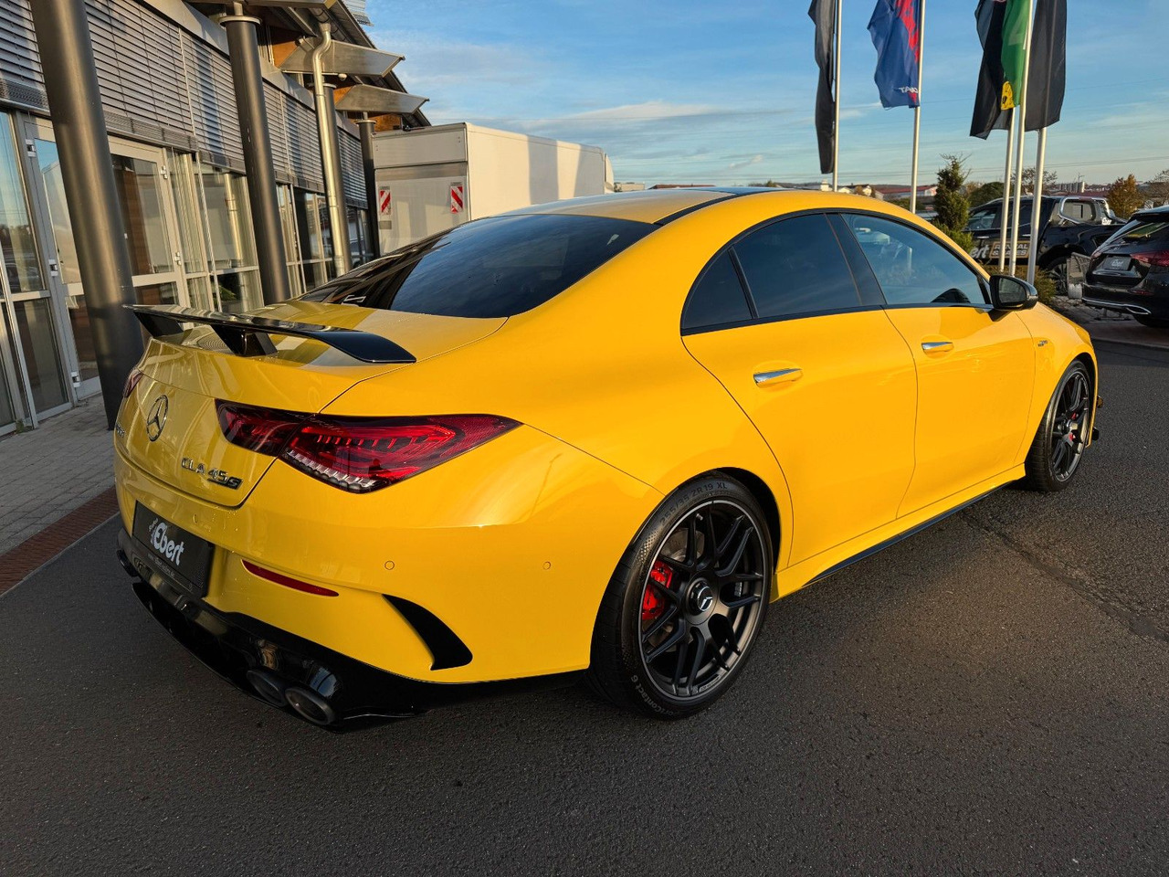 Mercedes-Benz CLA 45 AMG+Aerodynamic+Pano+Burm+Multikontur+ - Coupé: photos 4 Mercedes-Benz CLA 45 AMG+Aerodynamic+Pano+Burm+Multikontur+ - Coupé: photos 4