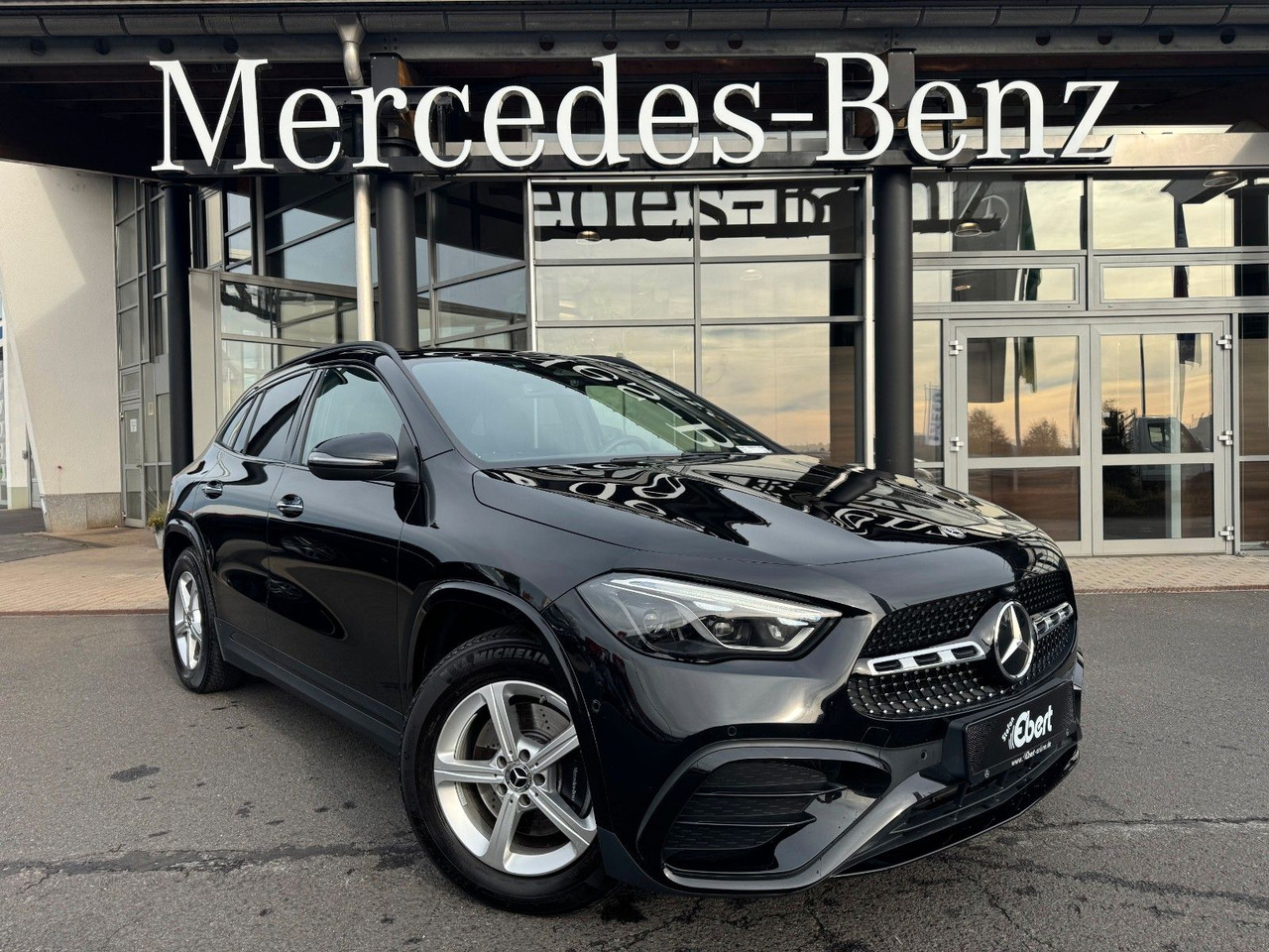 Mercedes-Benz GLA 200 AMG+Pano+Distr+Ambiente+Multibeam+ - SUV: photos 1 Mercedes-Benz GLA 200 AMG+Pano+Distr+Ambiente+Multibeam+ - SUV: photos 1