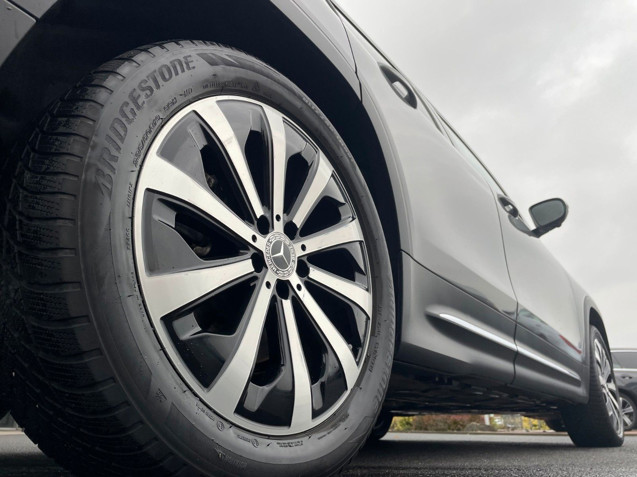 Mercedes-Benz GLB 220 d 4MATIC Progressive AHK+Memory+Pano+360 - SUV: photos 5 Mercedes-Benz GLB 220 d 4MATIC Progressive AHK+Memory+Pano+360 - SUV: photos 5