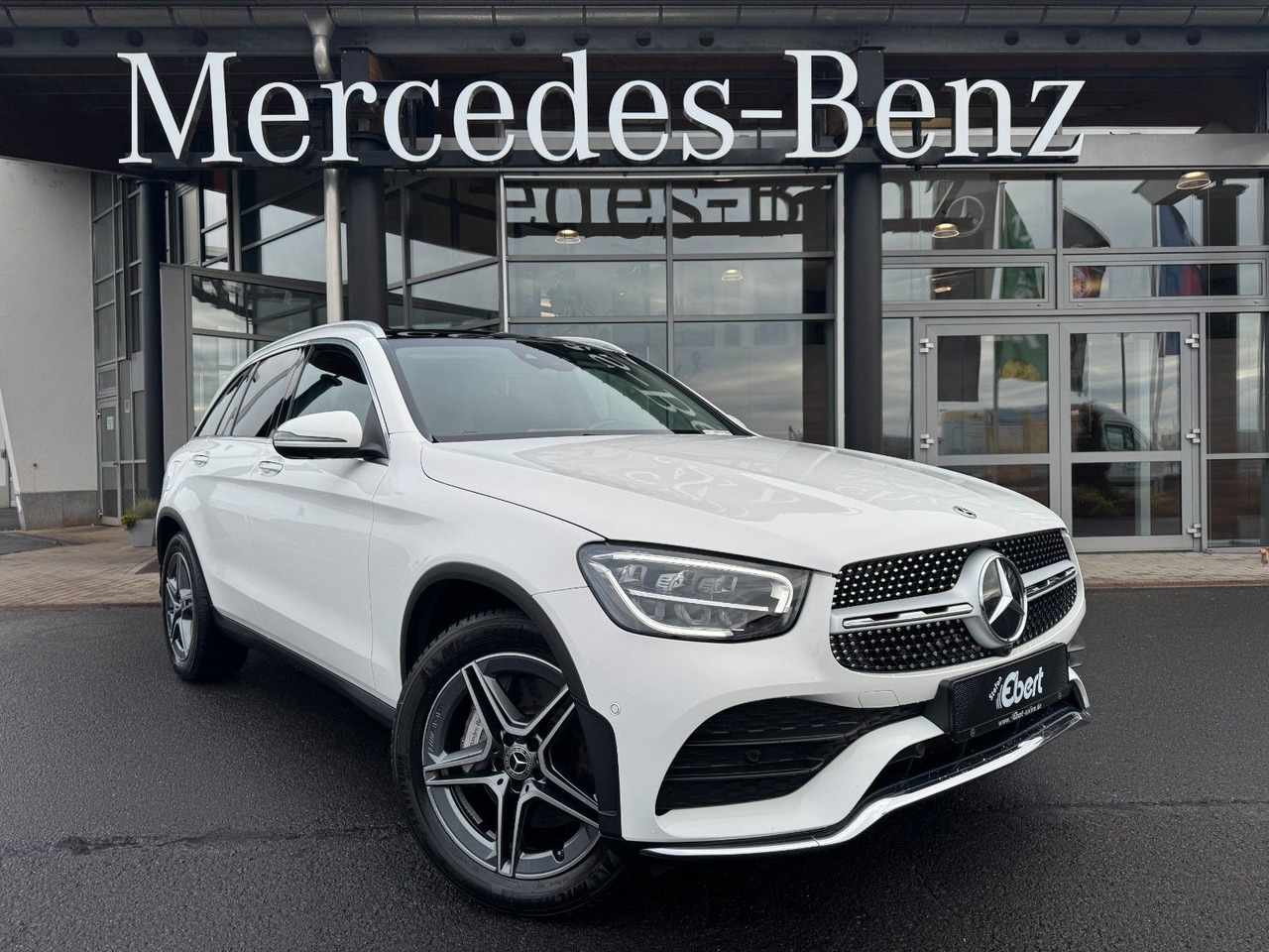 Mercedes-Benz GLC 200 4M AMG+Pano+Distr+StandH+AHK+360+HUD - SUV: photos 1 Mercedes-Benz GLC 200 4M AMG+Pano+Distr+StandH+AHK+360+HUD - SUV: photos 1