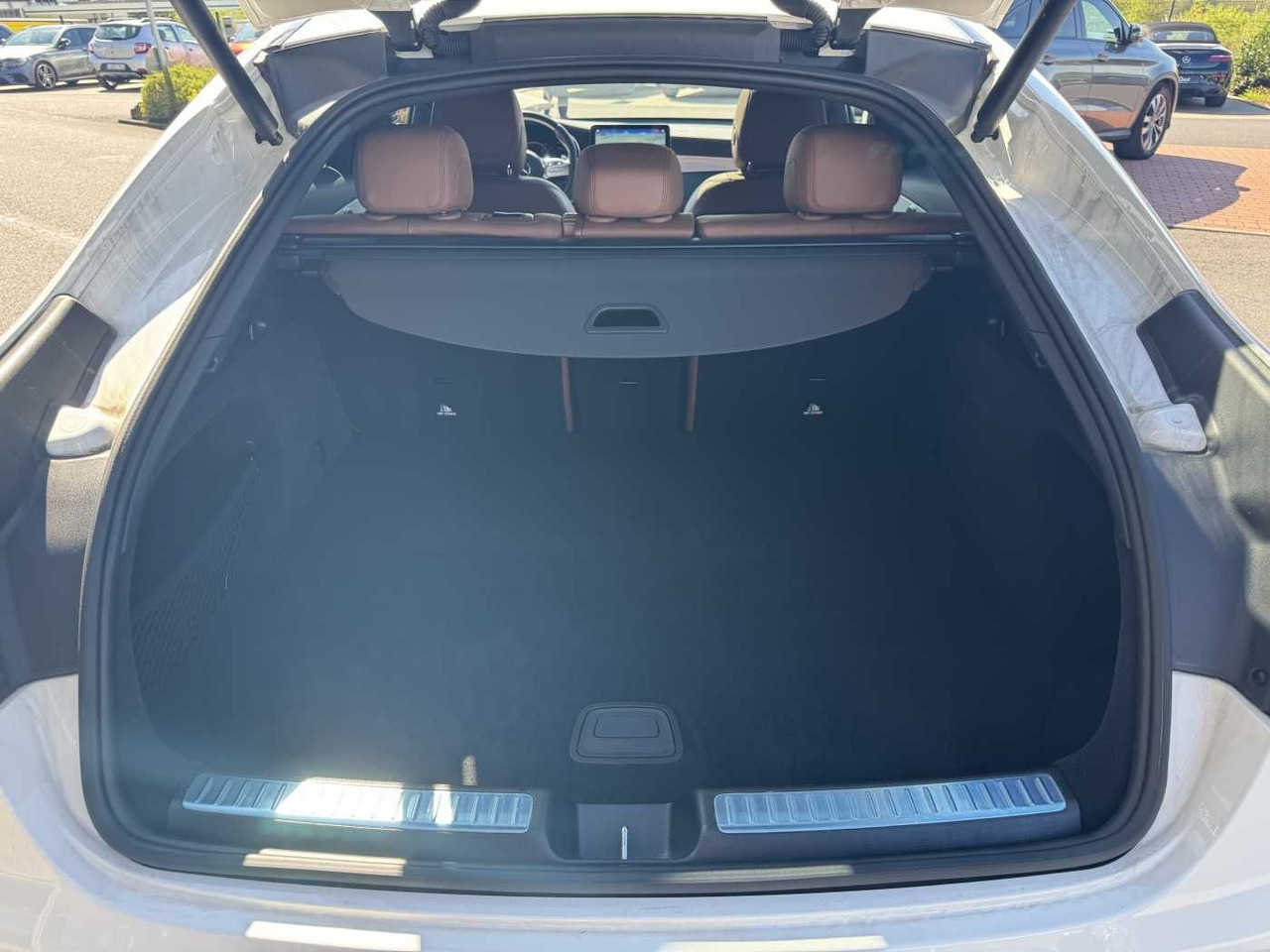 Voiture Mercedes-Benz GLC 43 AMG Coupe AirM+Memory+RFK+ SPUR+TOTW+ESD: photos 9