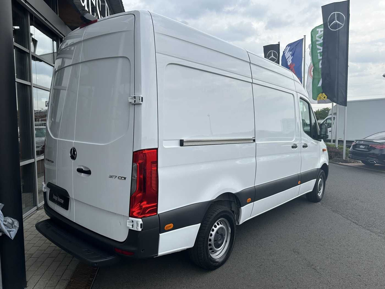 Mercedes-Benz Sprinter 317 CDI 3665 9G Klima 360 MBUX SHZ - Fourgon utilitaire: photos 4 Mercedes-Benz Sprinter 317 CDI 3665 9G Klima 360 MBUX SHZ - Fourgon utilitaire: photos 4