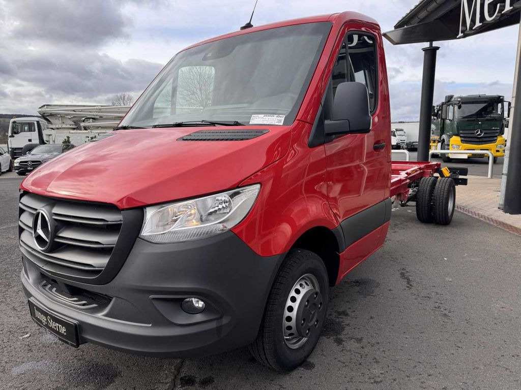 Mercedes-Benz Sprinter 517 CDI 4325 Fahrgestell AHK3,5 5.500kg - Châssis cabine: photos 3 Mercedes-Benz Sprinter 517 CDI 4325 Fahrgestell AHK3,5 5.500kg - Châssis cabine: photos 3