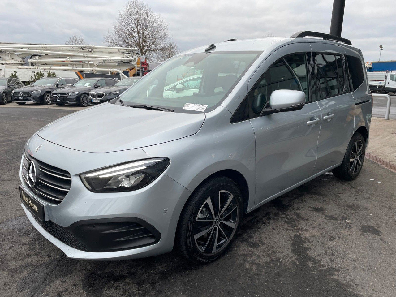 Mercedes-Benz T 180 d Progressive Edition Kamera LED MBUX SHZ - Voiture: photos 2 Mercedes-Benz T 180 d Progressive Edition Kamera LED MBUX SHZ - Voiture: photos 2