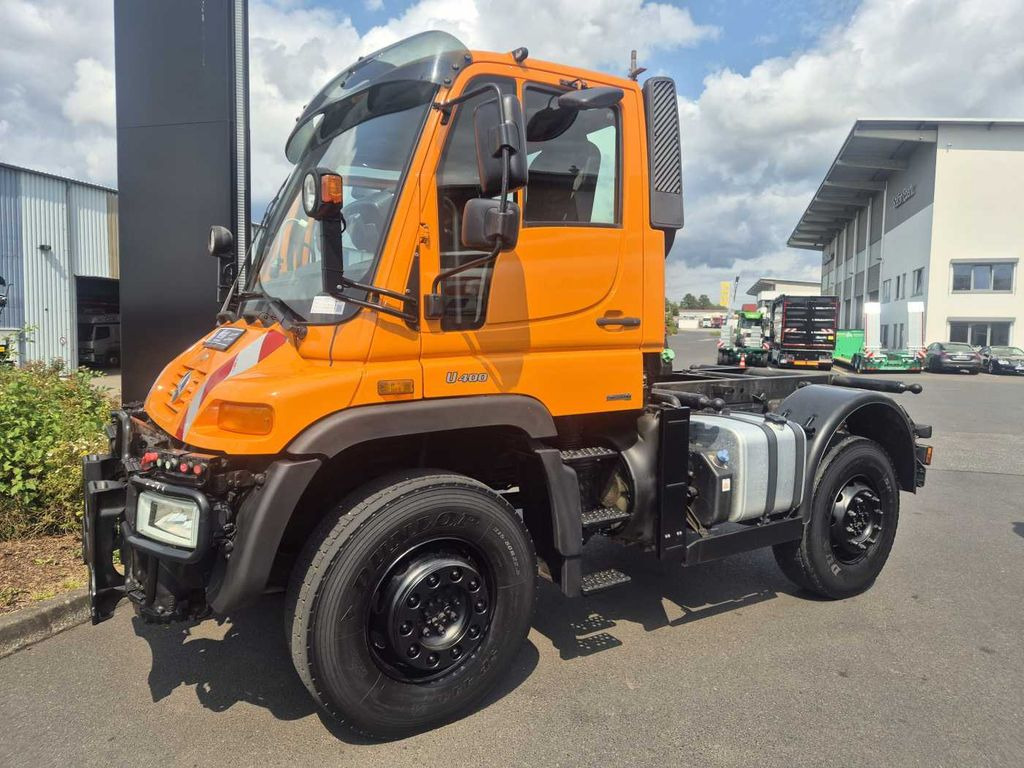 Mercedes-Benz Unimog U400 4x4 Vario Pilot Zapfwelle LOF - Châssis cabine: photos 4 Mercedes-Benz Unimog U400 4x4 Vario Pilot Zapfwelle LOF - Châssis cabine: photos 4