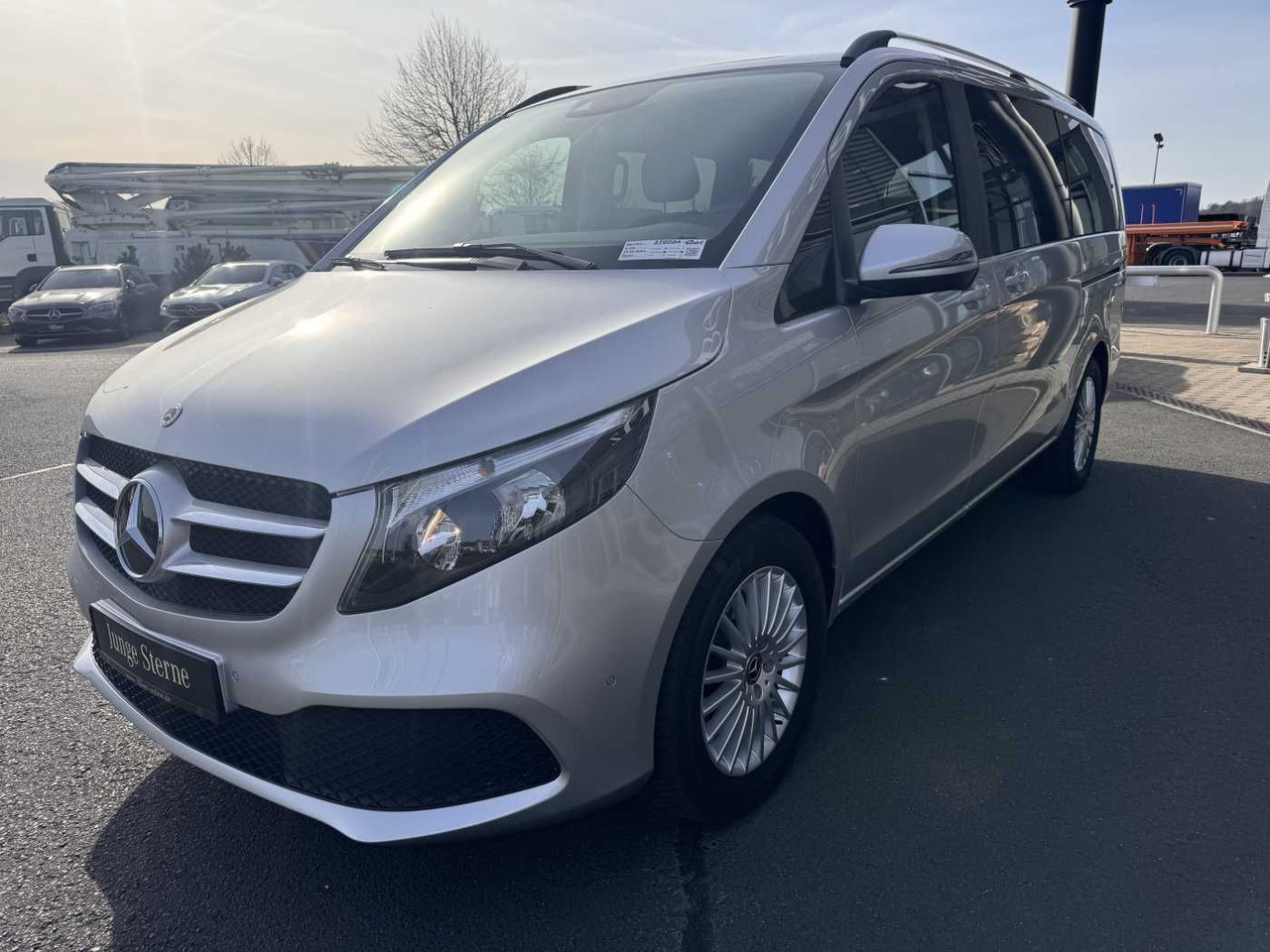 Mercedes-Benz V 220 d EDITION DISTRONIC MBUX Kamera 6Sitze - Voiture: photos 3 Mercedes-Benz V 220 d EDITION DISTRONIC MBUX Kamera 6Sitze - Voiture: photos 3