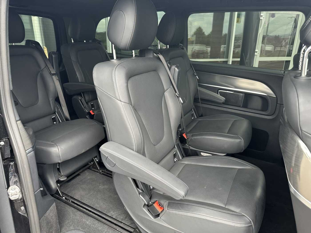 Mercedes-Benz V 300 d 4MATIC EXCLUSIVE AMG Panorama DISTRONIC en leasing occasion Mercedes-Benz V 300 d 4MATIC EXCLUSIVE AMG Panorama DISTRONIC: photos 8