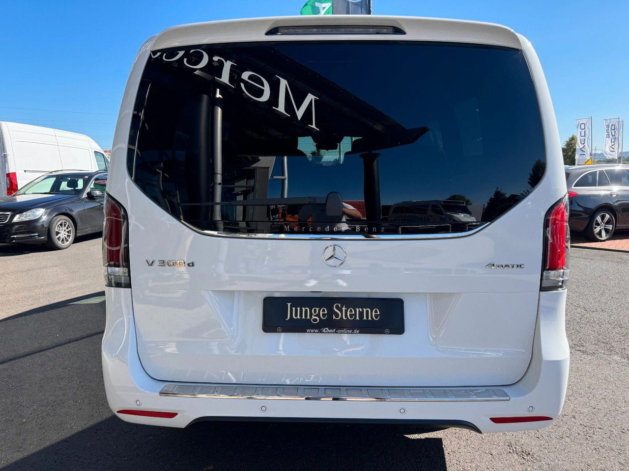 Mercedes-Benz V 300 d 4MATIC EXCLUSIVE AMG Tische AHK2,5to - Transport de personnes: photos 5 Mercedes-Benz V 300 d 4MATIC EXCLUSIVE AMG Tische AHK2,5to - Transport de personnes: photos 5