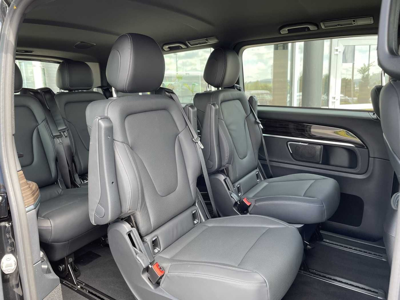 Voiture Mercedes-Benz V 300 d AVA 4MATIC AMG Kühlschrank AIRMATIC: photos 7