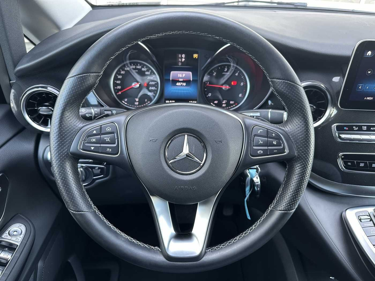 Voiture Mercedes-Benz V 300 d EDITION 4MATIC DISTRONIC AHK LED Kamera: photos 11