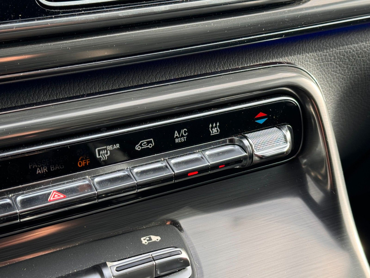 Mercedes-Benz V 300 d EXCLUSIVE AIRMATIC AHK2,5 Standheiz en leasing occasion Mercedes-Benz V 300 d EXCLUSIVE AIRMATIC AHK2,5 Standheiz: photos 14 Mercedes-Benz V 300 d EXCLUSIVE AIRMATIC AHK2,5 Standheiz en leasing occasion Mercedes-Benz V 300 d EXCLUSIVE AIRMATIC AHK2,5 Standheiz: photos 14