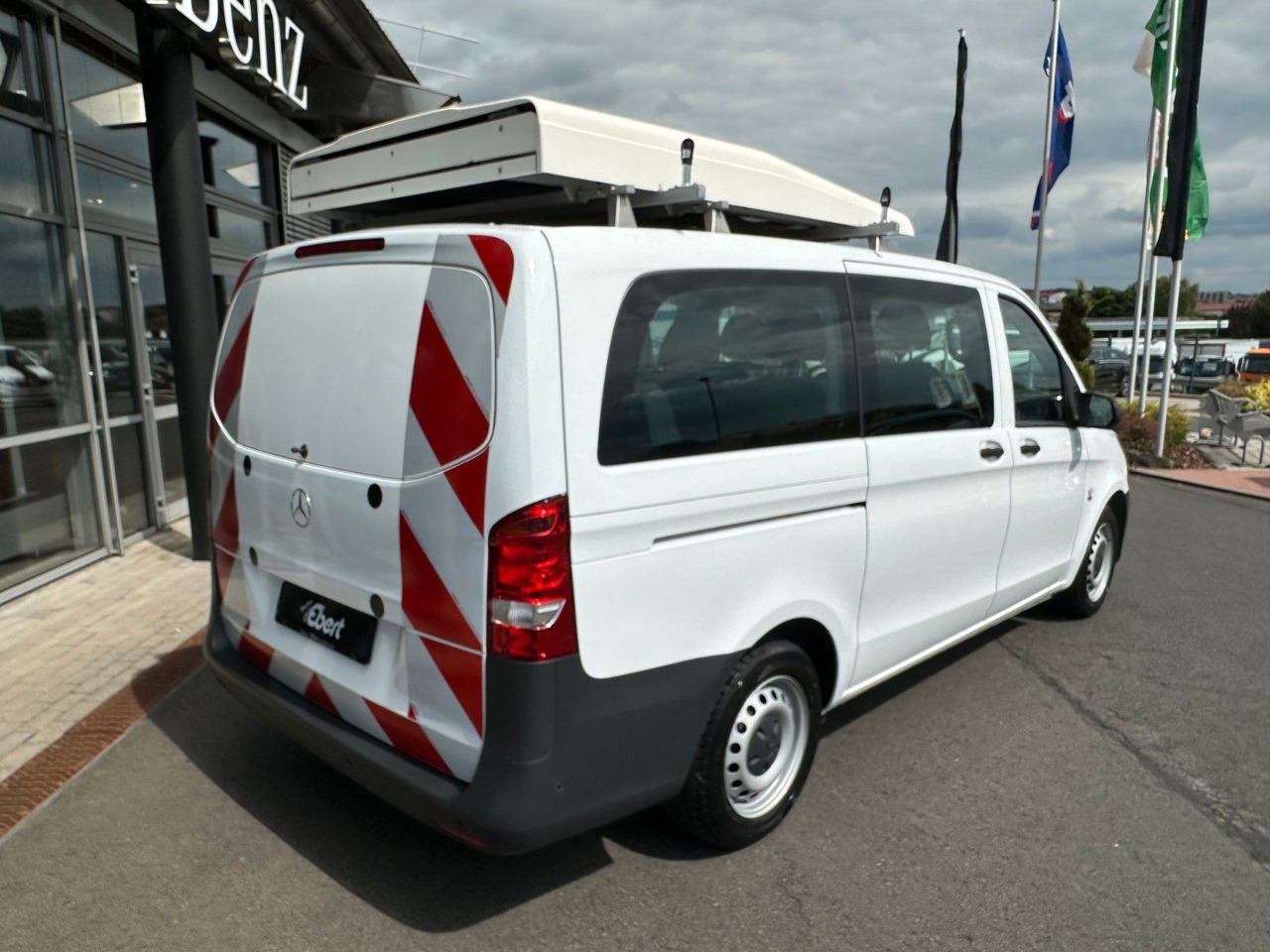 Mercedes-Benz Vito 111 CDI Tourer Begleitfahrzeug BF3+ / WVZ - Fourgon utilitaire: photos 5 Mercedes-Benz Vito 111 CDI Tourer Begleitfahrzeug BF3+ / WVZ - Fourgon utilitaire: photos 5