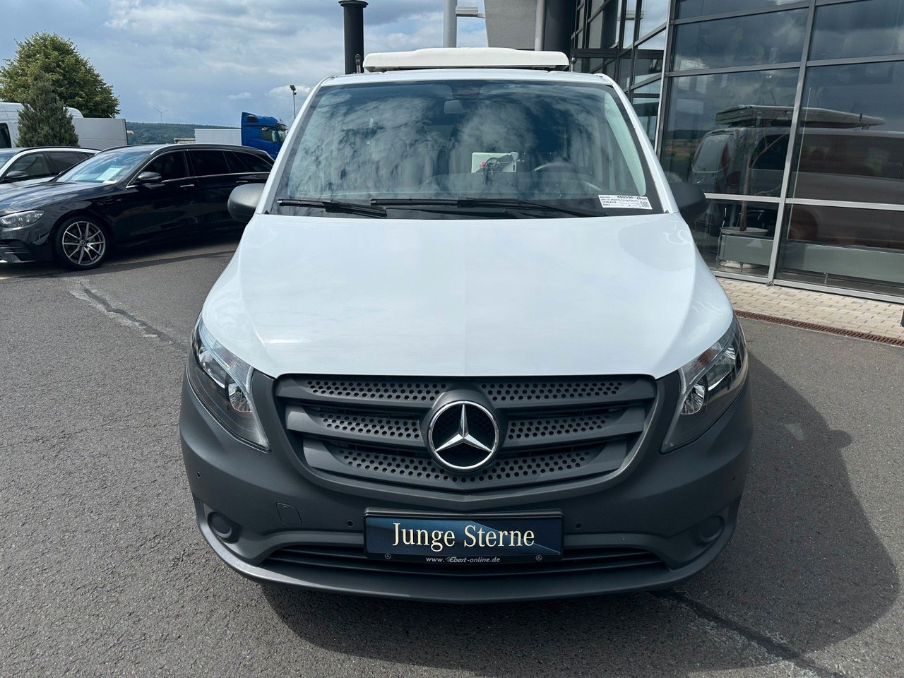 Mercedes-Benz Vito 111 CDI Tourer Begleitfahrzeug BF3+ / WVZ - Fourgon utilitaire: photos 3 Mercedes-Benz Vito 111 CDI Tourer Begleitfahrzeug BF3+ / WVZ - Fourgon utilitaire: photos 3