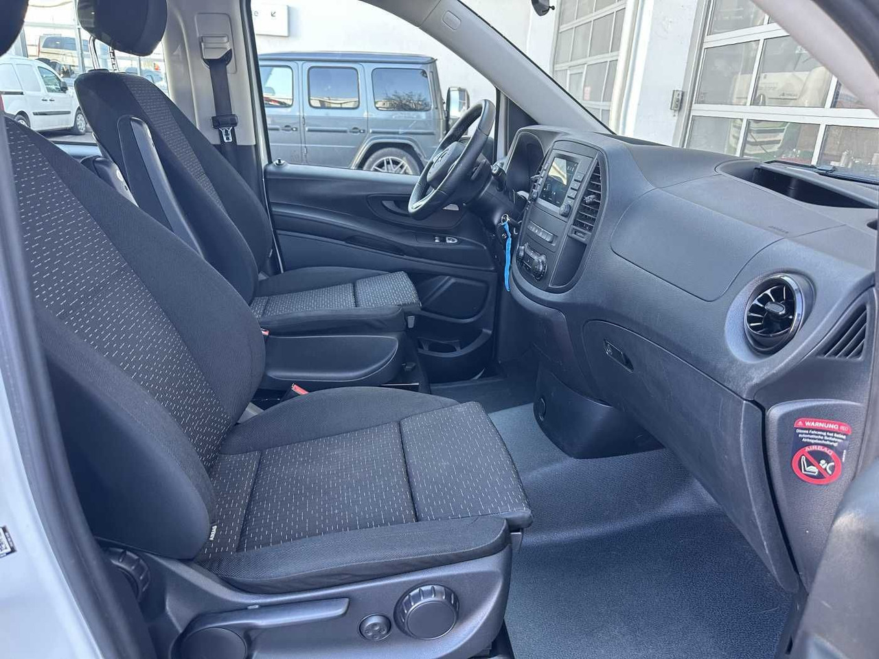 Voiture Mercedes-Benz Vito 114 CDI Tourer 8Sitze Klima Audio40 Kamera: photos 8