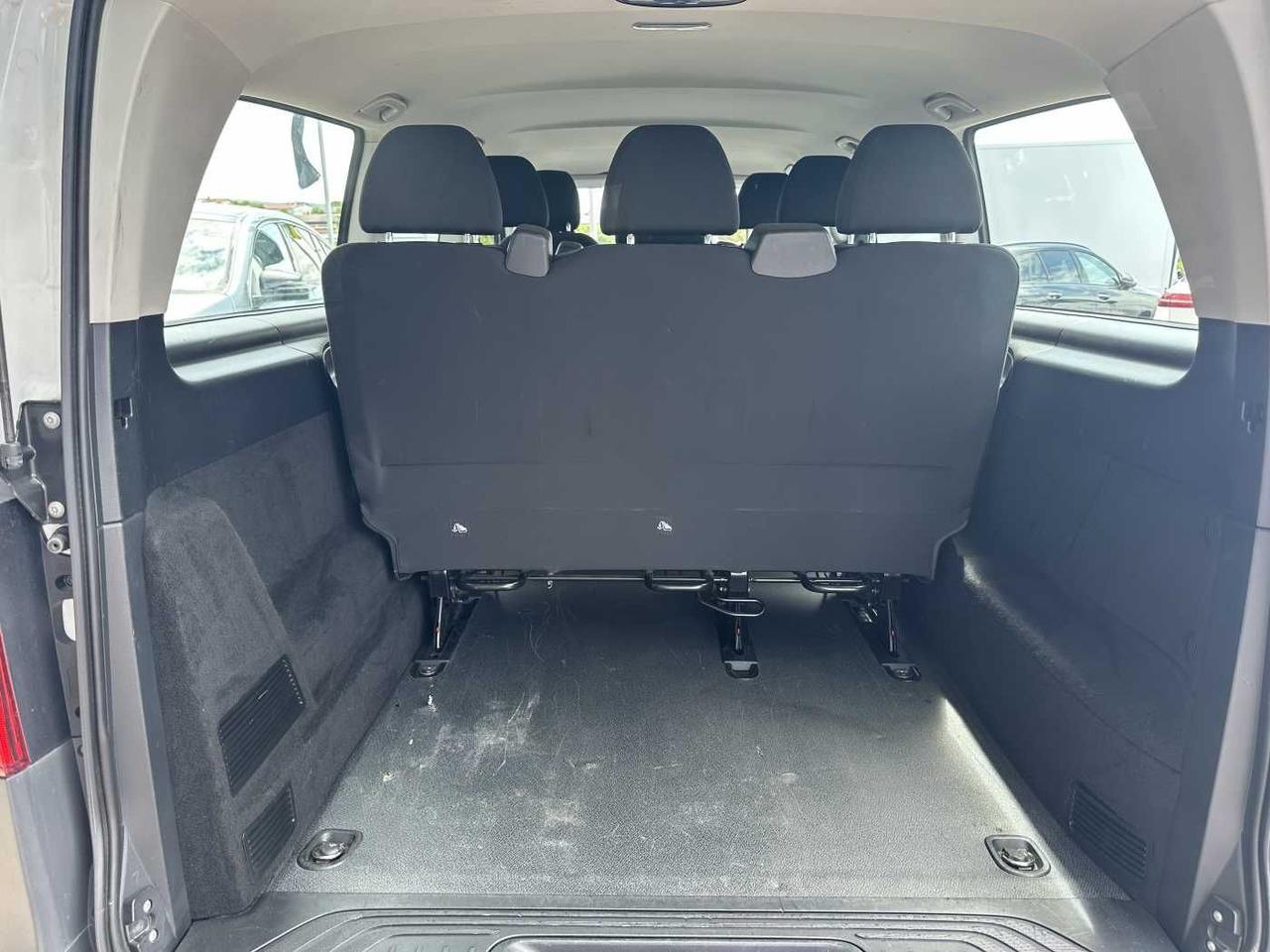 Transport de personnes Mercedes-Benz Vito 114 CDI Tourer 9G Klima Audio40 Extralang: photos 6