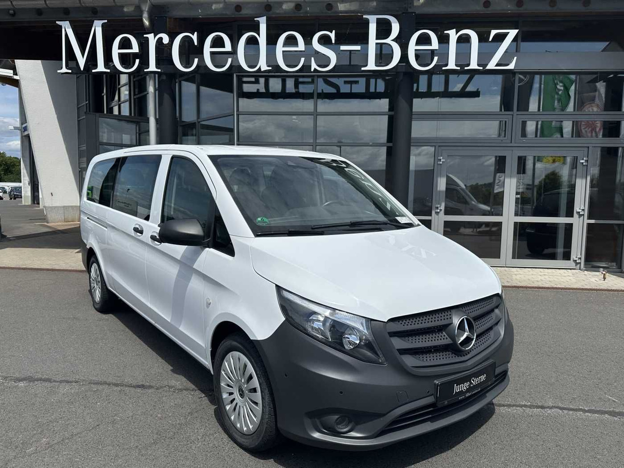 Mercedes-Benz Vito 114 CDI Tourer 9G Klima Audio40 Extralang - Transport de personnes: photos 1 Mercedes-Benz Vito 114 CDI Tourer 9G Klima Audio40 Extralang - Transport de personnes: photos 1