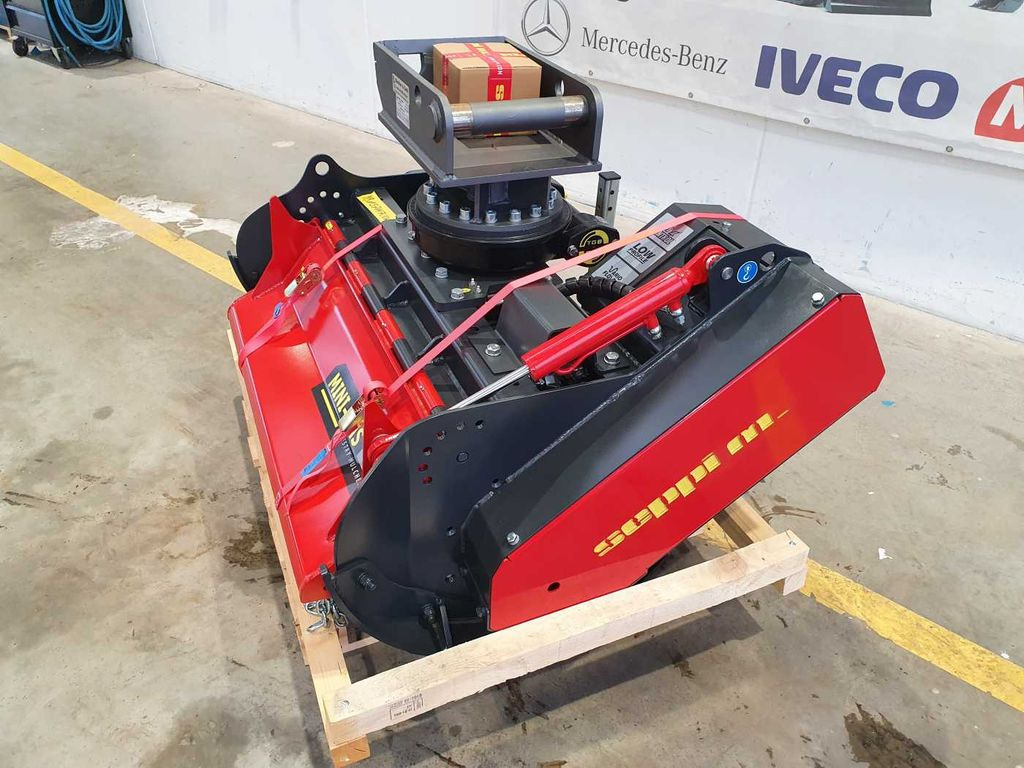 Seppi M. MINI-BMS 105 / Forstmulcher / Drehmotor - Broyeur forestier: photos 3 Seppi M. MINI-BMS 105 / Forstmulcher / Drehmotor - Broyeur forestier: photos 3